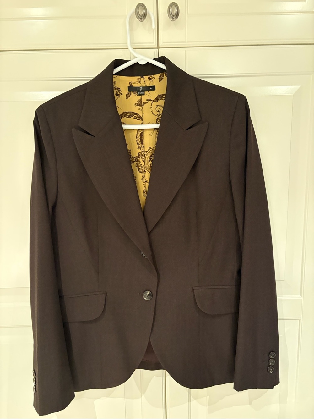 Teenflo Brown Single-Breasted Blazer with Patterned Gold Lining